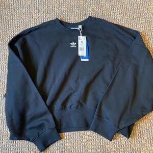 Oversized Adidas sweatshirt NWT